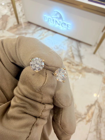 2.14cttw Round Diamond Studs