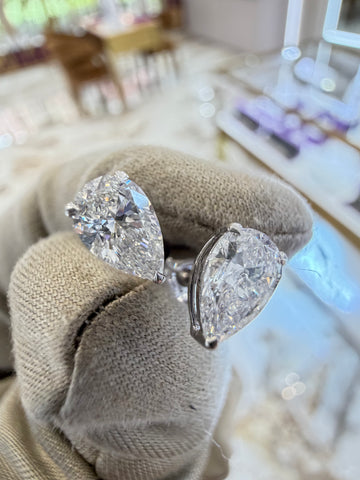 1.0cttw Pear Diamond Studs WG